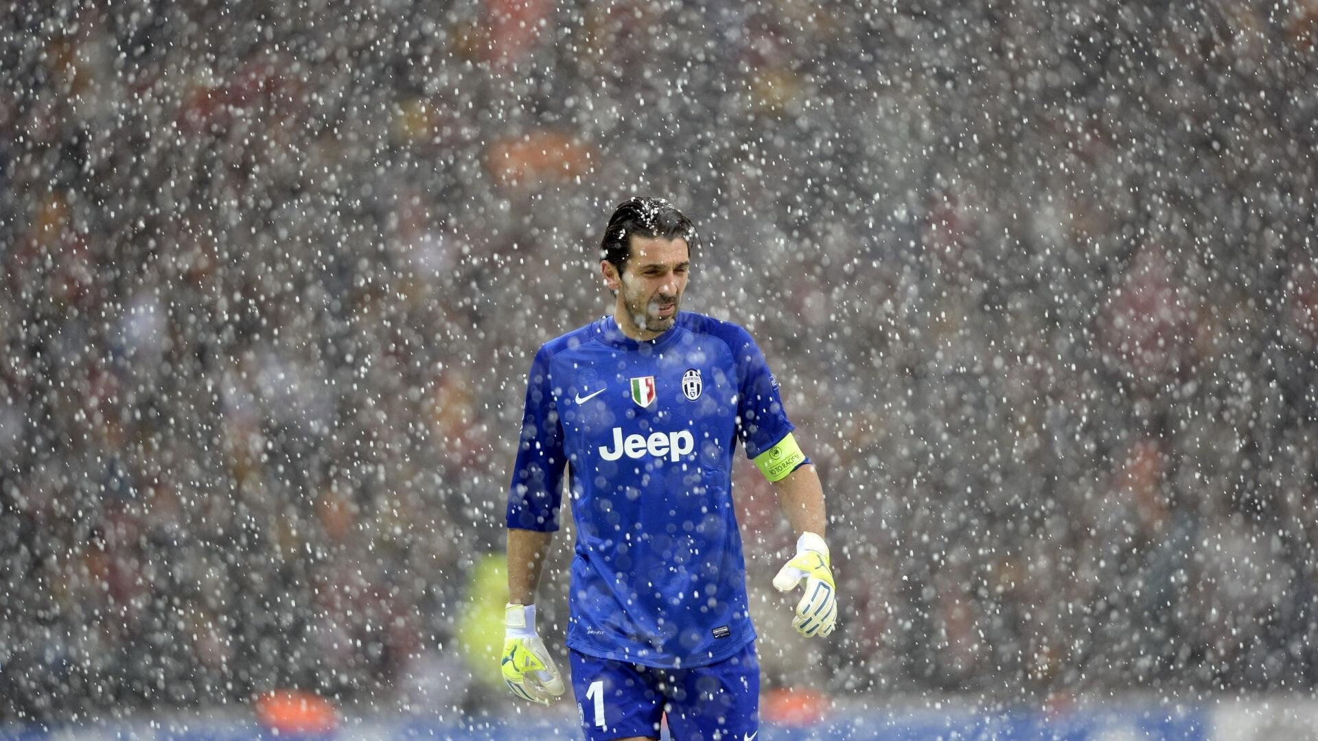 意甲赛场精彩不断，球员表现极具看点，意甲联赛球员