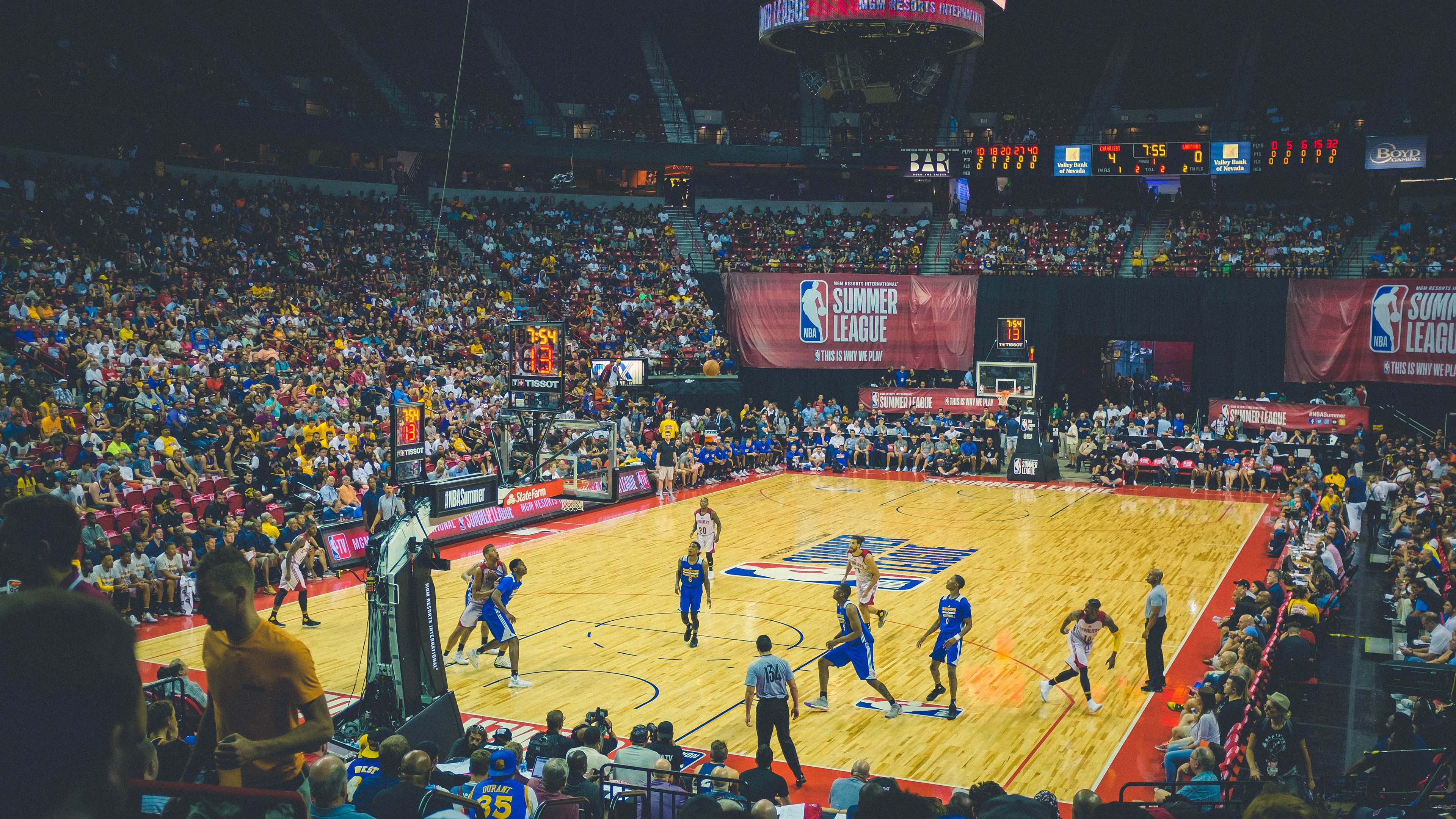 九游娱乐官网 (jiuyou)-球迷“疯狂投票”:期待年度最佳新秀的最终赢家,球迷最疯狂的球队